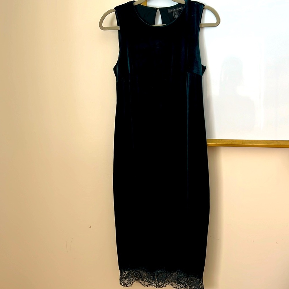 Pea in a Pod Maternity Dress. Size Medium